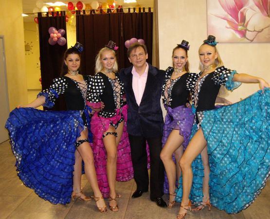 Ведущий праздника Виктор Баринов и DJ Lana успех любого праздника.